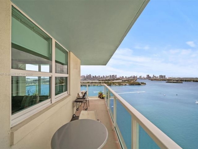 Apartment for sale  Unit #2511 - photo 5912845