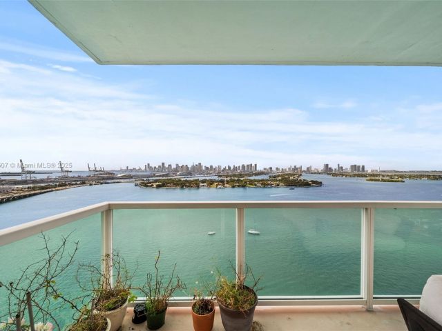 Apartment for sale  Unit #2511 - photo 5912851