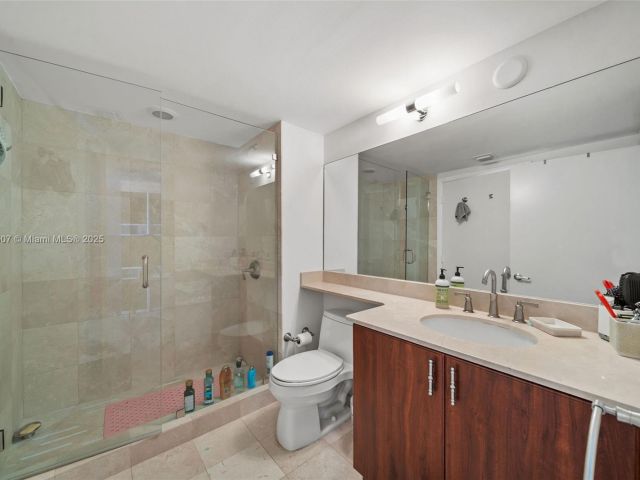 Apartment for sale  Unit #2511 - photo 5912854