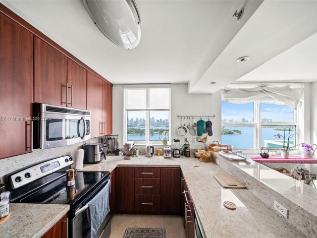 Apartment for sale  Unit #2511 - photo 5912857