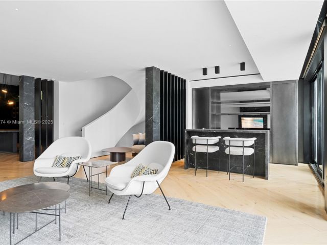 Home for sale at 247 E Rivo Alto Dr - photo 7439913