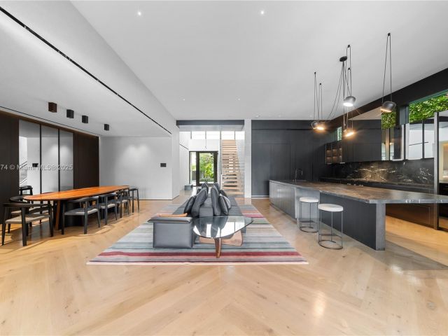 Home for sale at 247 E Rivo Alto Dr - photo 7439914