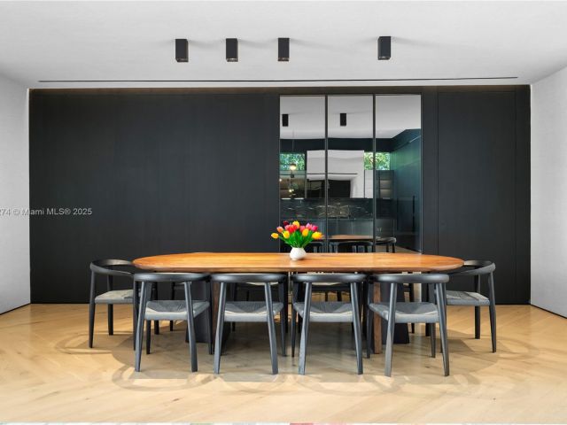 Home for sale at 247 E Rivo Alto Dr - photo 7439915