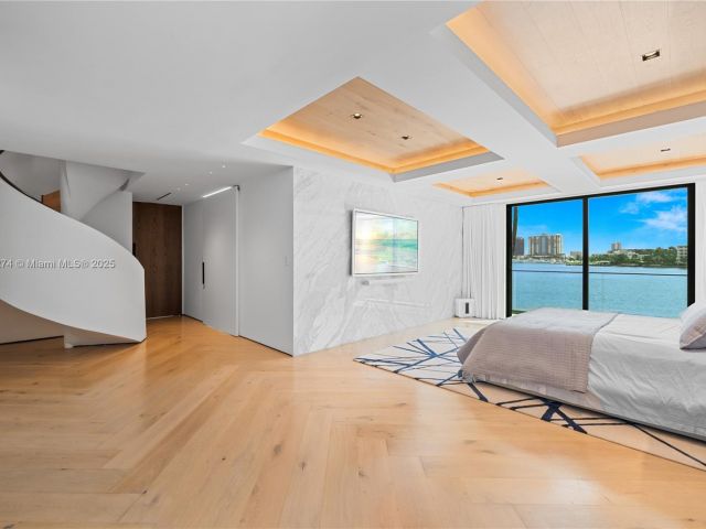 Home for sale at 247 E Rivo Alto Dr - photo 7439917