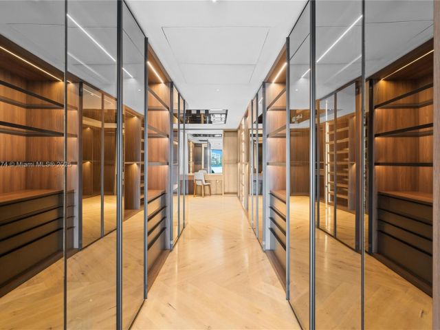 Home for sale at 247 E Rivo Alto Dr - photo 7439920