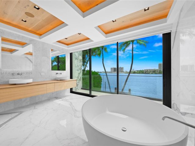 Home for sale at 247 E Rivo Alto Dr - photo 7439921