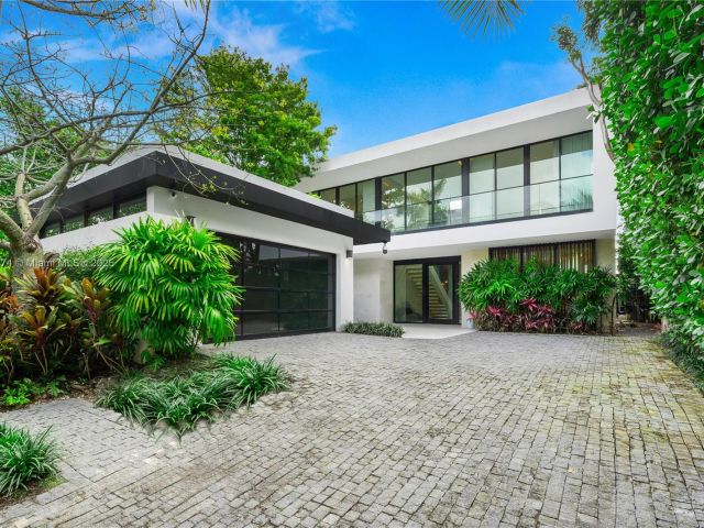 Home for sale at 247 E Rivo Alto Dr - photo 7439924