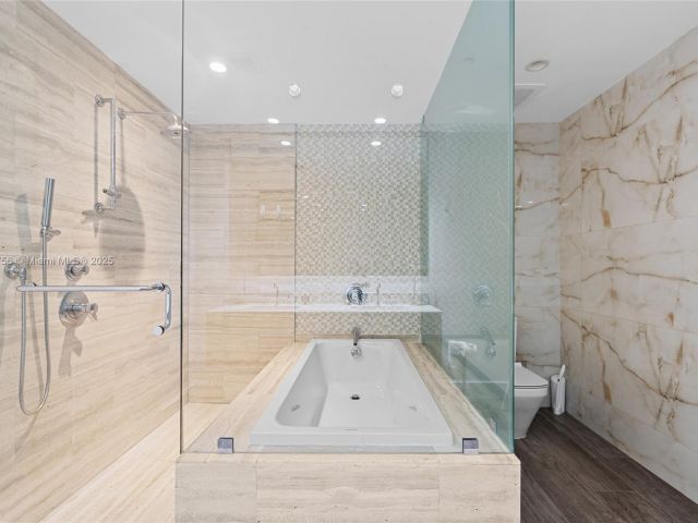 Apartment for sale  Unit #4104 - photo 5925579