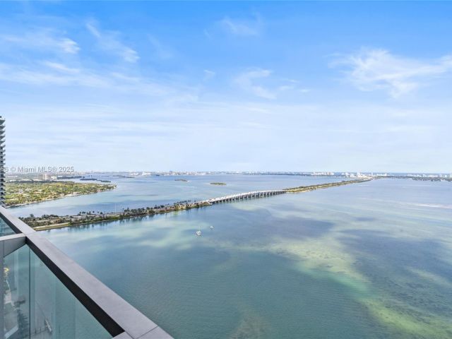 Apartment for sale  Unit #4104 - photo 5925595