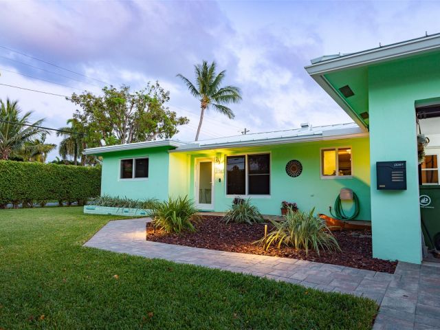 Home for sale at 1924 NE 18th St - photo 5906344