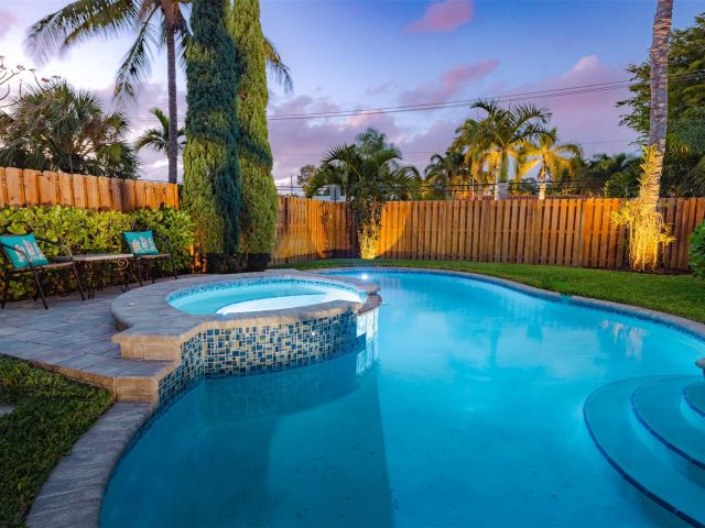 Home for sale at 1924 NE 18th St - photo 5906357