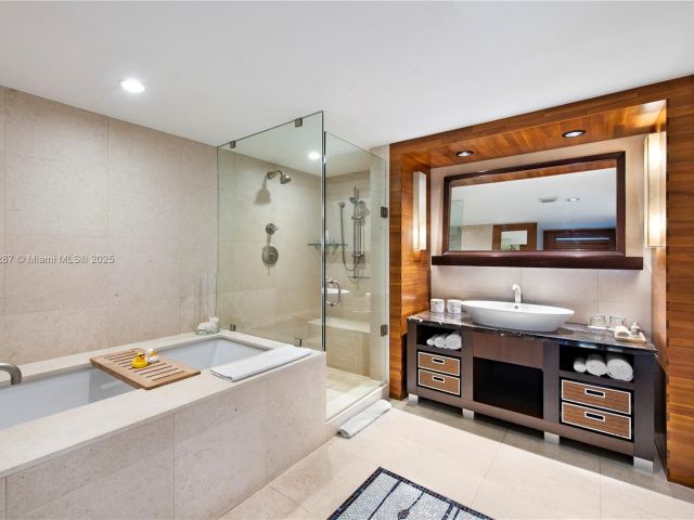 Apartment for rent  Unit #717 - photo 5904466