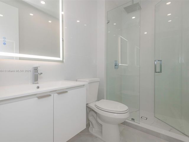 Apartment for sale  Unit #PH25 - photo 5921844