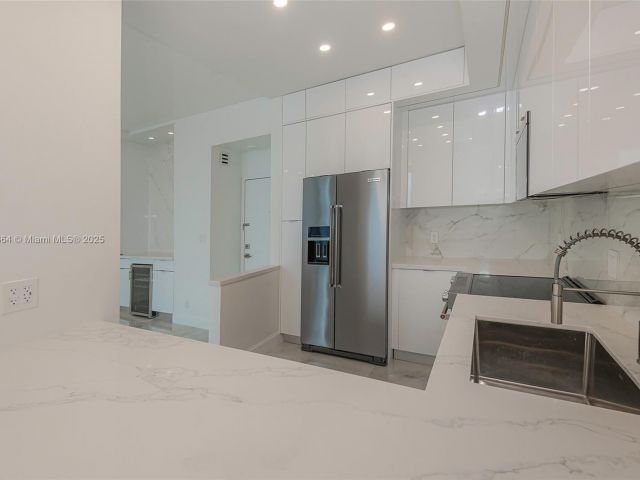 Apartment for sale  Unit #PH25 - photo 5921849