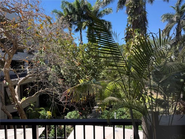 Apartment for rent  Unit #221 - photo 5925874