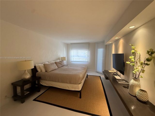 Apartment for rent  Unit #221 - photo 5925881