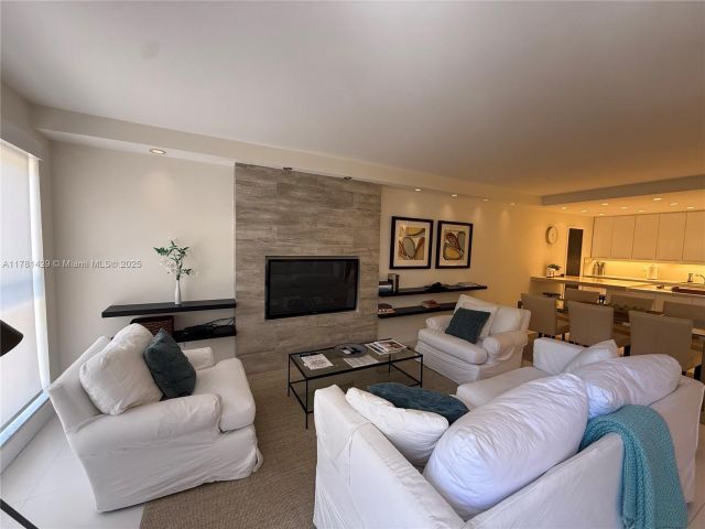 Apartment for rent  Unit #221 - photo 5925882