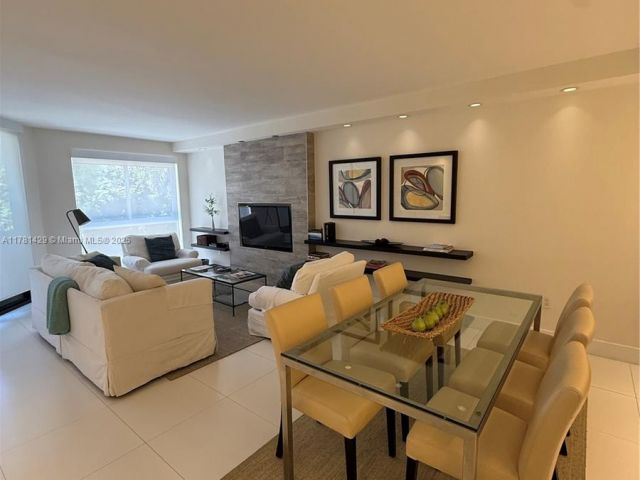 Apartment for rent  Unit #221 - photo 5925885