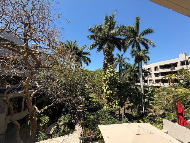 Apartment for rent  Unit #221 - photo 5925886