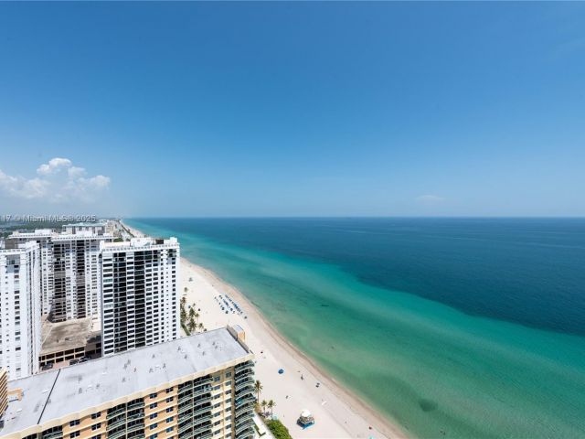 Apartment for rent  Unit #3202 - photo 5921425