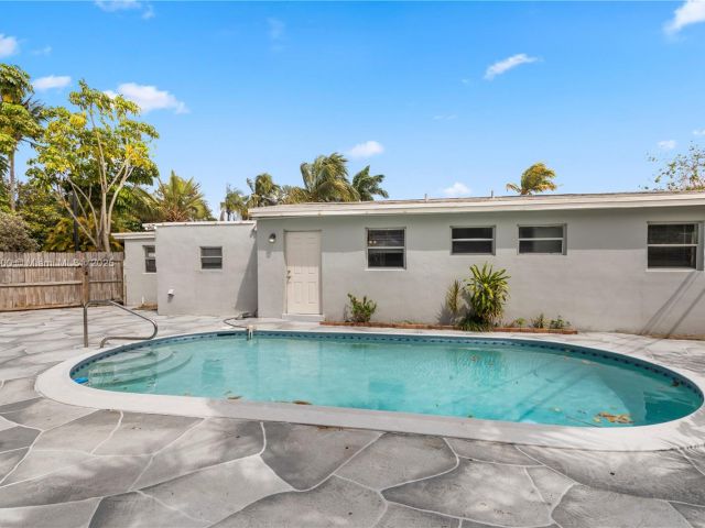 Home for sale at 2649 NE 14th Ter - photo 5881553