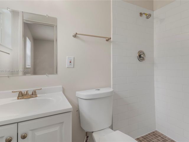 Home for sale at 2649 NE 14th Ter - photo 5881557