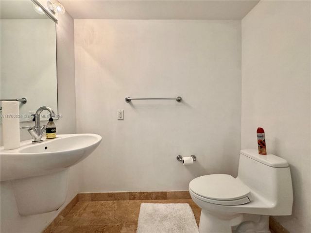 Apartment for sale  Unit #406 - photo 5963629