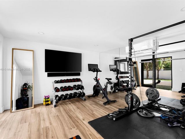 Home for sale at 2031 S Miami Ave - photo 6024768