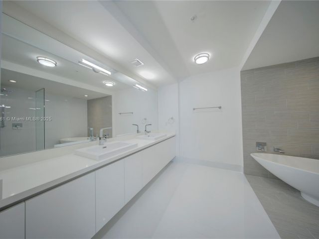 Apartment for sale  Unit #4-1904 - photo 6120835