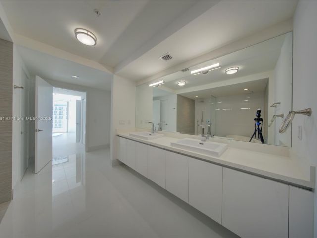 Apartment for sale  Unit #4-1904 - photo 6120836