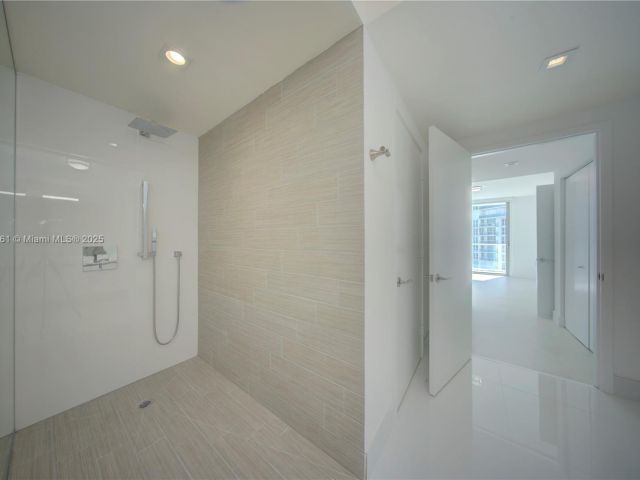 Apartment for sale  Unit #4-1904 - photo 6120837