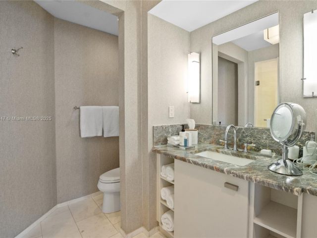 Apartment for sale  Unit #H1705 - photo 5896401