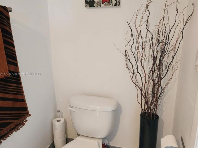 Apartment for sale  Unit #4410 - photo 5922506