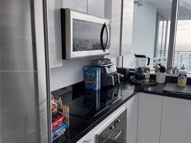 Apartment for sale  Unit #4410 - photo 5922507