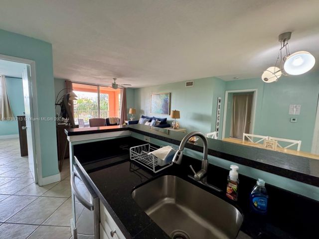 Apartment for rent  Unit #9503 - photo 5908877