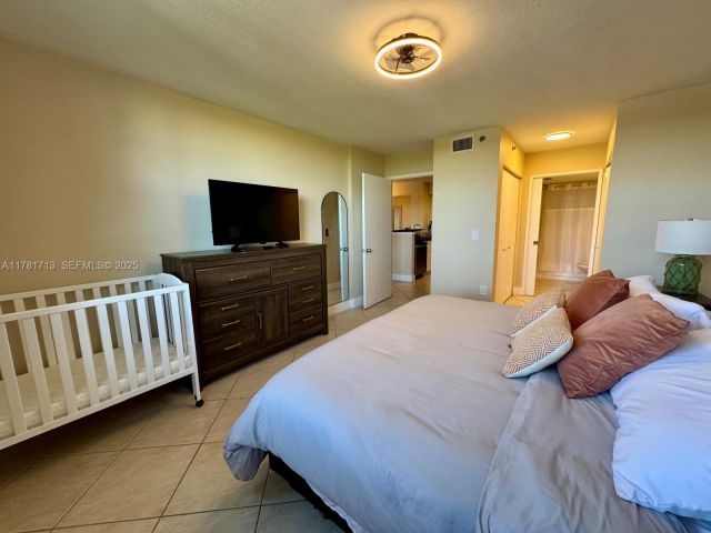 Apartment for rent  Unit #9503 - photo 6927807