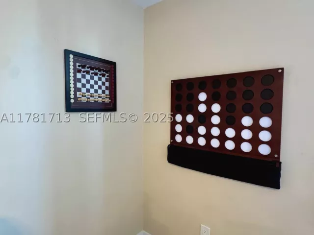 2-bedroom condo for rent in Aventura - 19501 E Country Club Dr 9503 - MondialRealty