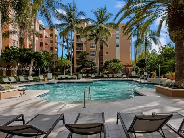 2-bedroom condo for rent in Aventura - 19501 E Country Club Dr 9503 - MondialRealty