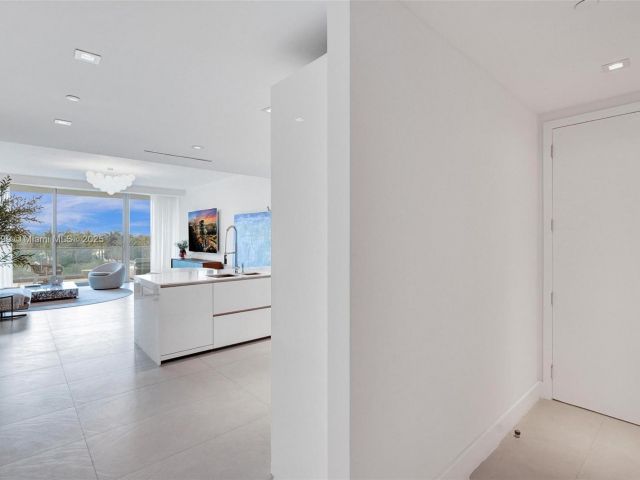 Apartment for sale  Unit #404 - photo 5902668