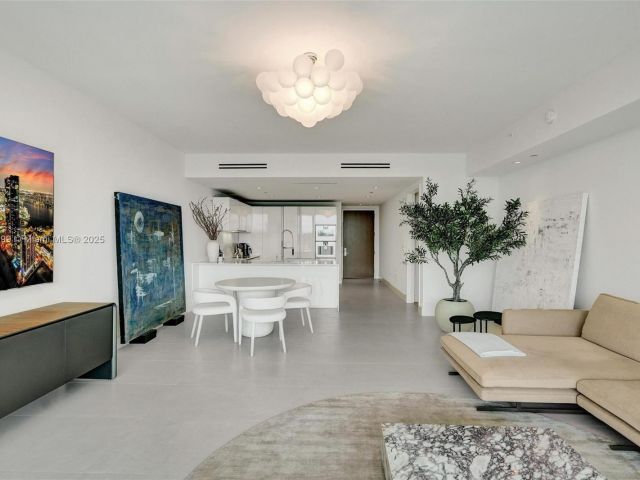 Apartment for sale  Unit #404 - photo 5902676