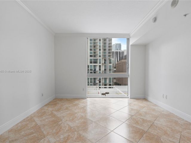 Apartment for rent  Unit #1214 - photo 5960274