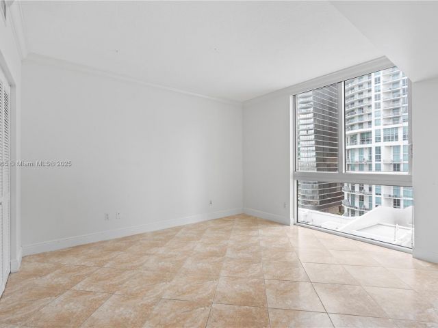 Apartment for rent  Unit #1214 - photo 5960280