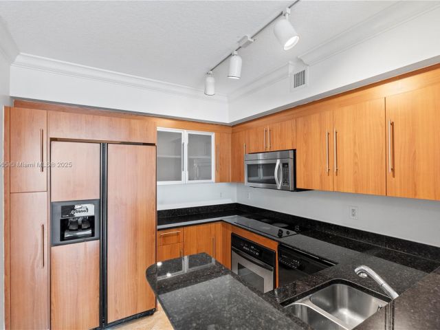 Apartment for rent  Unit #1214 - photo 5960282