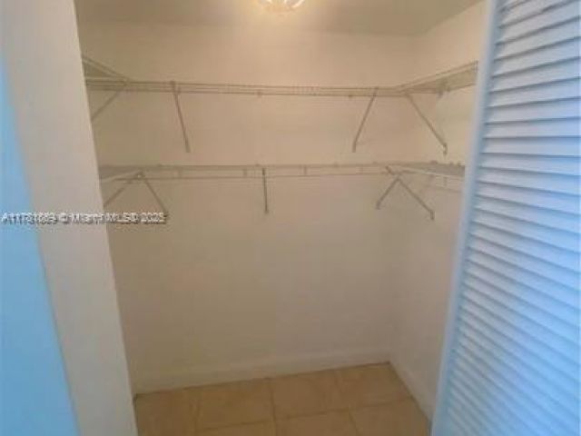 Apartment for sale  Unit #409 - photo 5925183