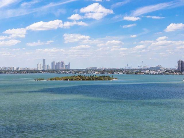 Apartment for rent  Unit #1002 - photo 7491254