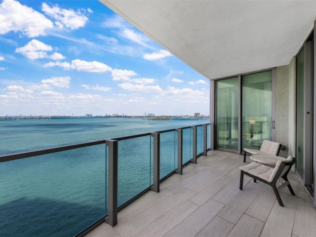 Apartment for rent  Unit #1002 - photo 7491256