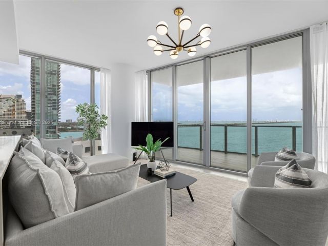 Apartment for rent  Unit #1002 - photo 7491258