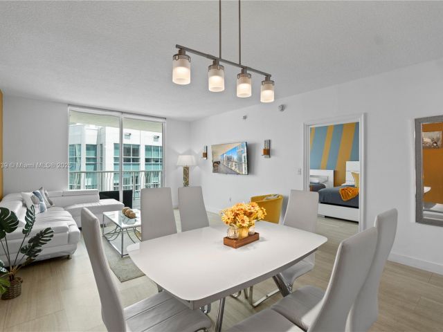 Apartment for sale  Unit #PH 4218 - photo 5914071