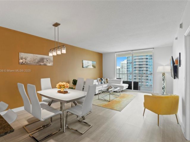 Apartment for sale  Unit #PH 4218 - photo 5914074