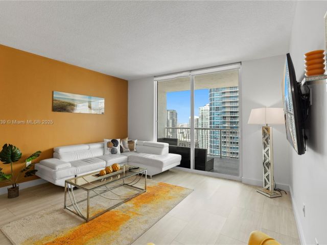 Apartment for sale  Unit #PH 4218 - photo 5914075